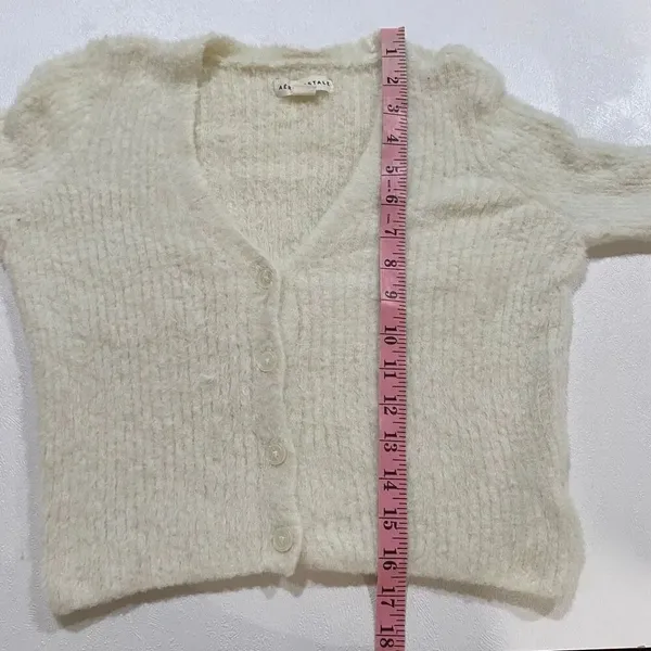 Aeropostale Fuzzy Cropped Cardigan XS Cream Soft Girl Cozy Sweater - Image 7