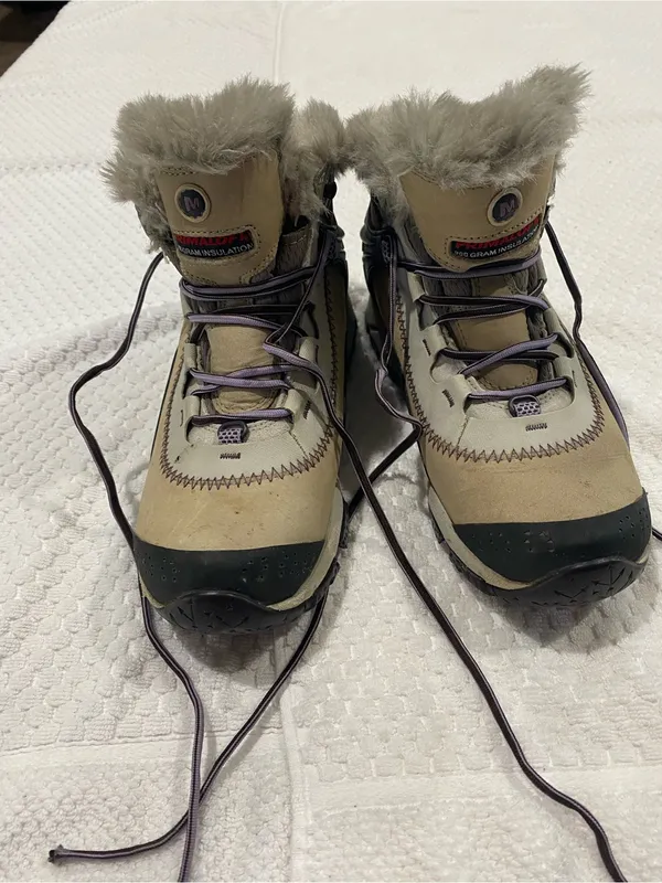 Vibram Beige and Brown Faux-Fur Trim Hiking Boots - Image 3
