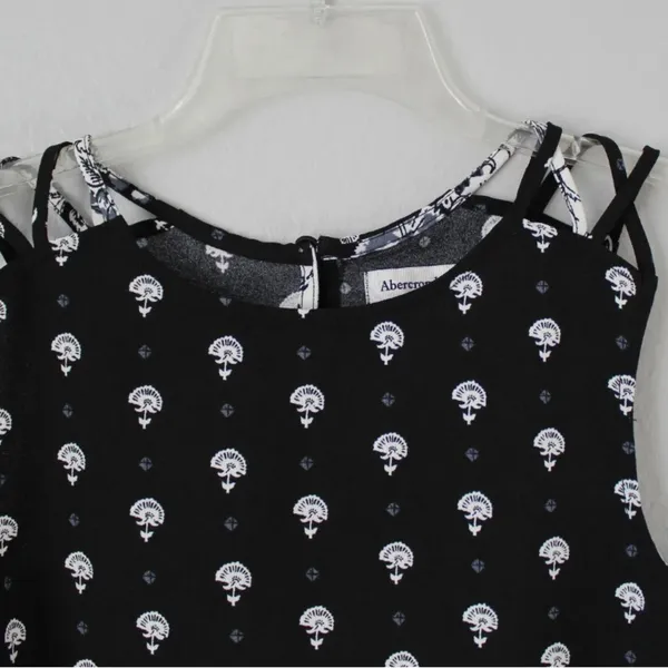 Abercrombie & Fitch Women's Tank Top Size XS - Image 4