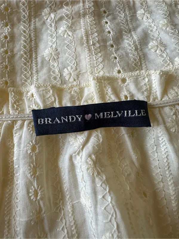 BRANDY MELVILLE Elena Top Floral Eyelet in Butter Yellow Sz. Small - Image 8