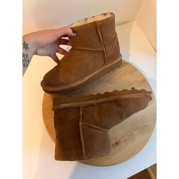 Banana Republic Bearpaw Chestnut Brown Suede Leather Low Top Ankle Lined Cozy Boots Size 9 - Image 5