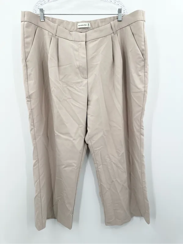 Abercrombie & Fitch Women's Light Taupe Sloane Tailored Wide Leg Pants Size 22S - Image 2