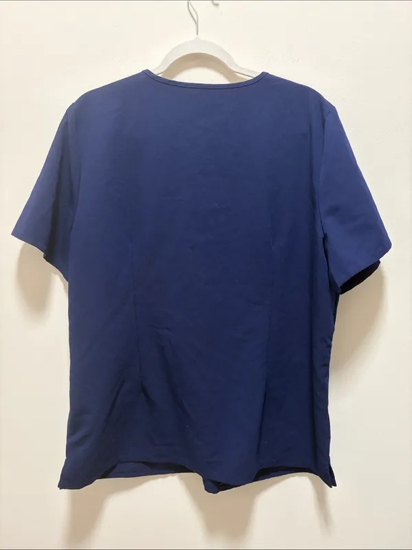 Figs Casma Navy V-Neck Scrub Top - Image 4