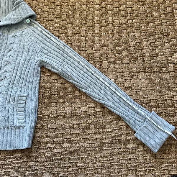Women’s Gap Blue Gray Solid Cable-Knit Collared Button Front Cardigan Sweater M - Image 8
