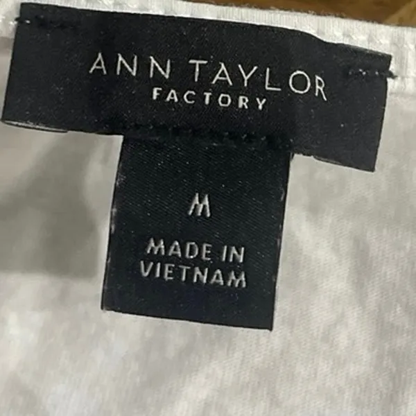 Ann Taylor Factory Short Flutter Sleeve Smoked Waist SZ M Peasant Boho Cottage - Image 4