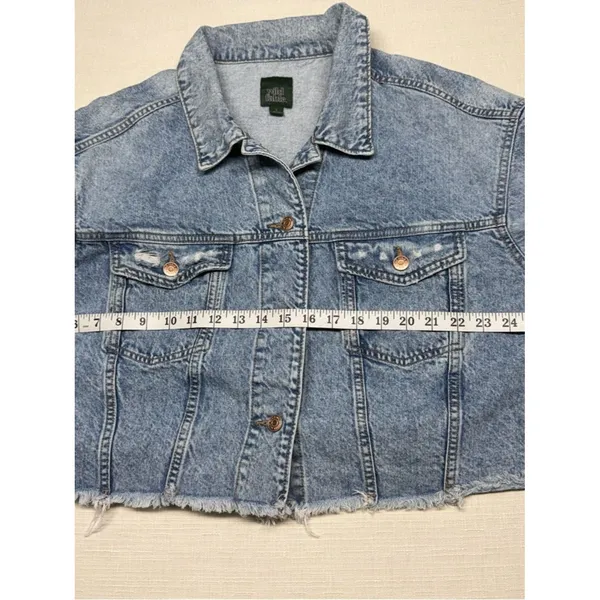 wild fable Light Blue Cropped Denim Jacket - Image 5