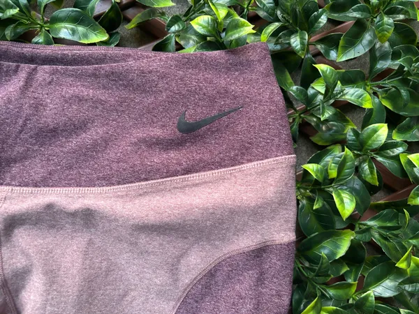 Nike Women's Sculpt Hyper Tight Fit High Rise Training Tights Size 1X - Image 5