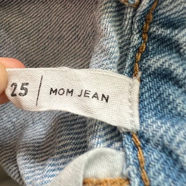 Pacsun Distressed Pale Wash Straight Leg High Rise Mom Jeans Size 25 - Image 5