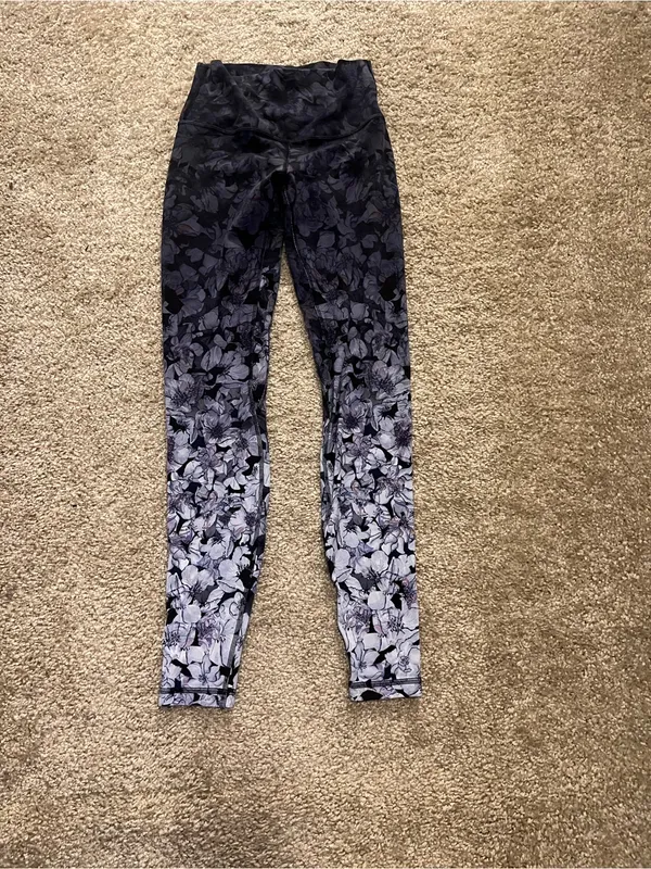 Lululemon align pant 28” nightfall Blossom size 4 - Image 4