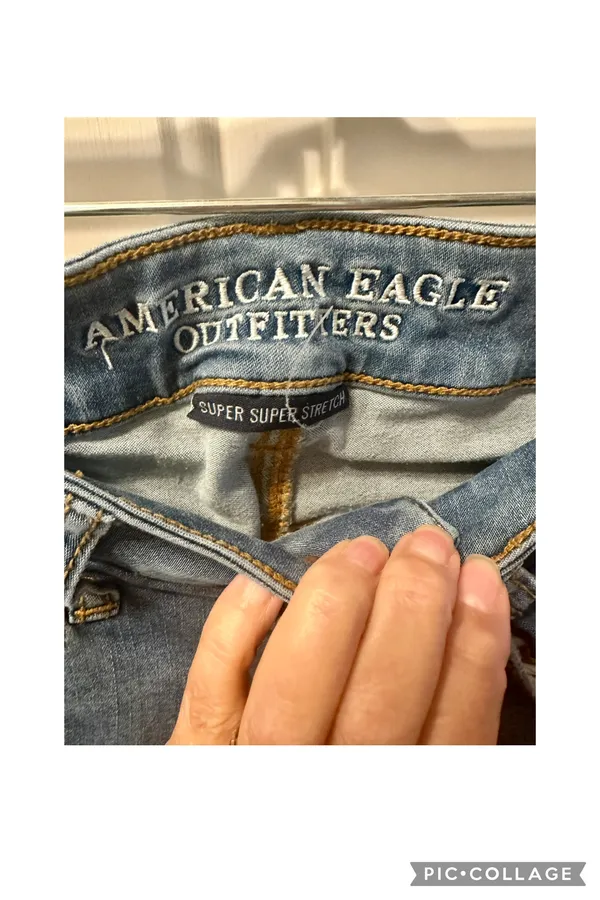 American Eagle Light Wash Jeggings Super Super Stretch 6 - Image 3