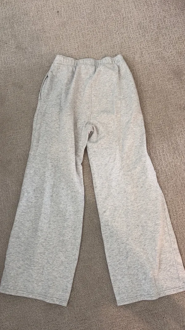Hollister gray heather sweatpants in XS - Image 3