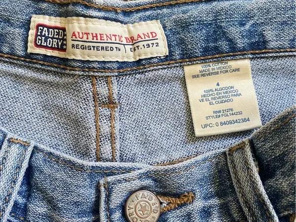 Faded Glory Light Blue Denim High-Rise Shorts Mid Length Size 4 Jeans - Image 5