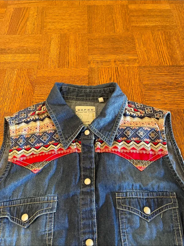 Roper Denim Sleeveless Pearl snap blouse Small - Image 3
