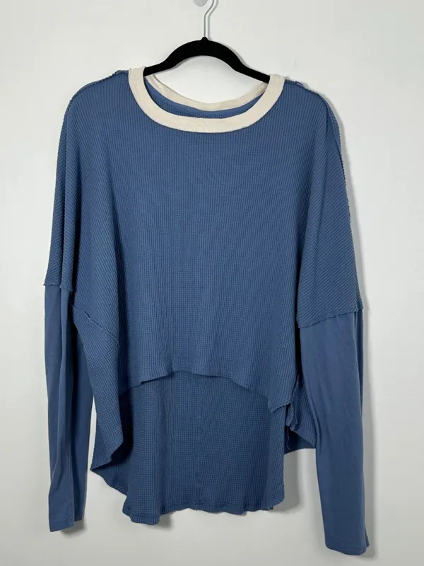 Free People We The Free Waffle Knit High Low Blue Long Sleeve Crop Top Size L - Image 2