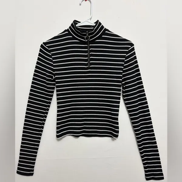 The Oct Tee Collection Size S Striped Mock Neck Zip Front Long Sleeve Top(A343)✨ - Image 4