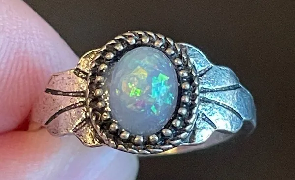 Simulated opal silver plated women ring size 9 - Image 5
