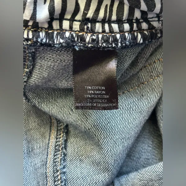 White House Black Market Women's Dark Blue Capri Jeans SZ 8 - Image 12