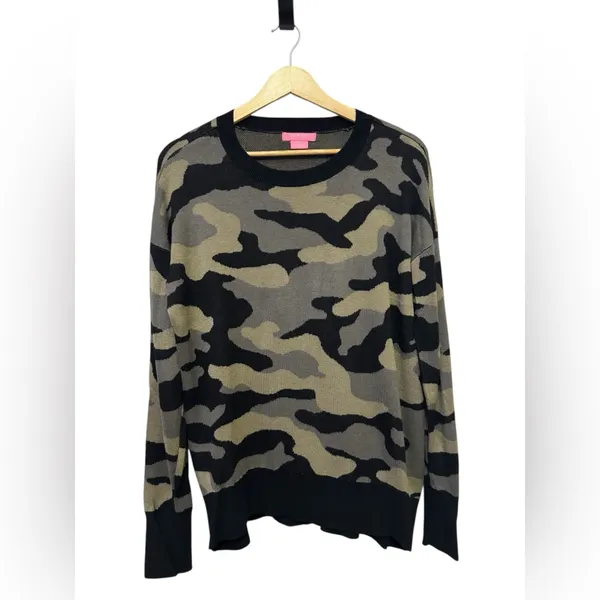 Isaac Mizrahi Green and Black Camo Pullover Knit Crewneck Sweater - Image 3