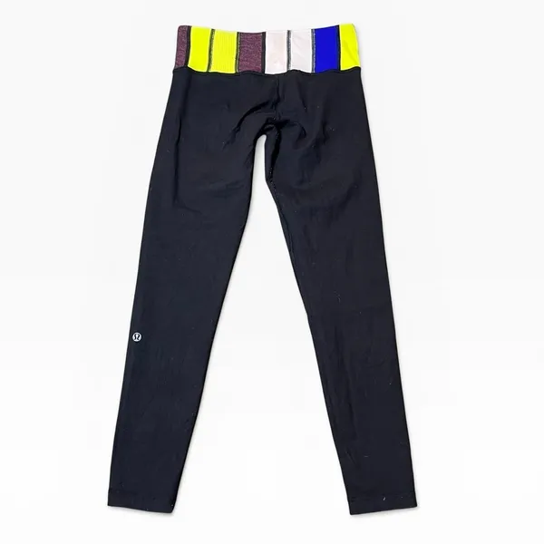 Lululemon Reversible Wunder‎ Under Crop Black Leggings Size 4 Multi Color Yoga - Image 3