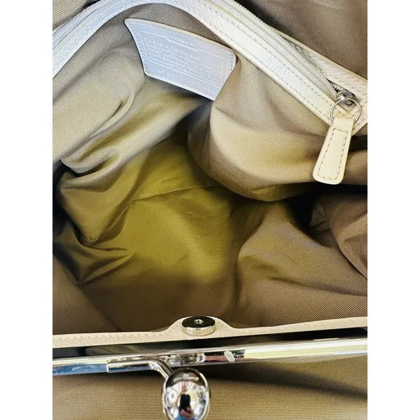 Coach‎ Beige Signature Canvas and Patent Leather Kisslock Framed Carryall Tote - Image 15