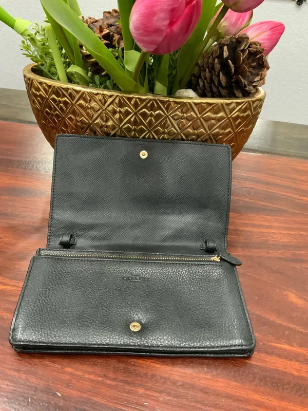Authentic Coach wallet, pebble-grain leather, black with gold... - Image 11