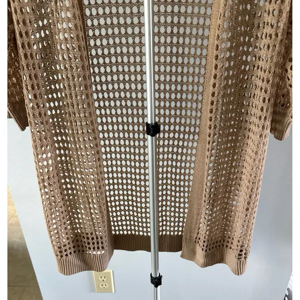Women's Tan Woven‎ Short Sleeve Cardigan Size Small - Image 3