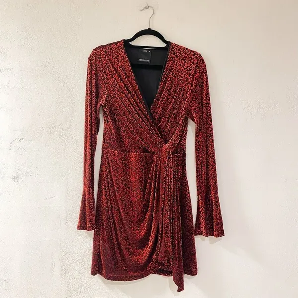 C/MEO Breakthrough Velvet Long Sleeve Tie Front Dress in Black and Red Medium - Image 2