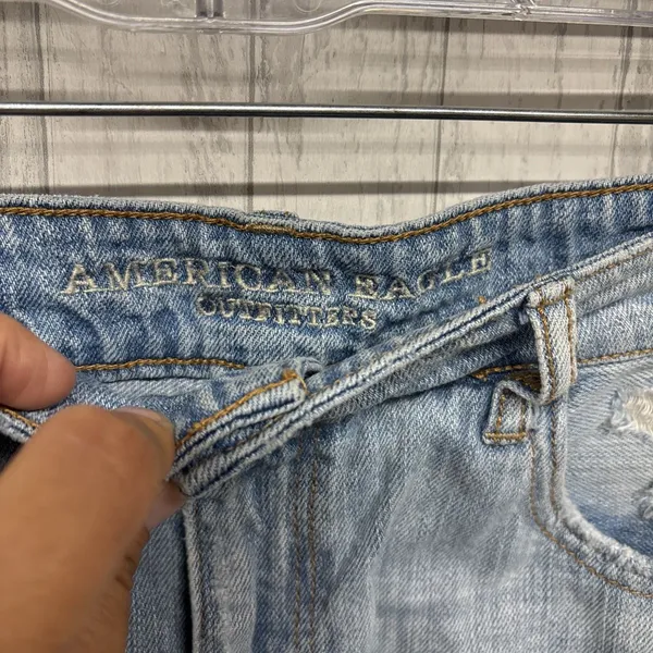 Womens Size 10 American Eagle Tom Girl Midi Shorts - Image 2