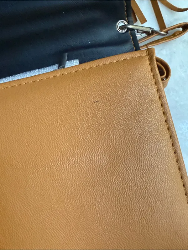 NWOT Tan Faux Leather Envelope Crossbody w/fringe tassels - Image 7