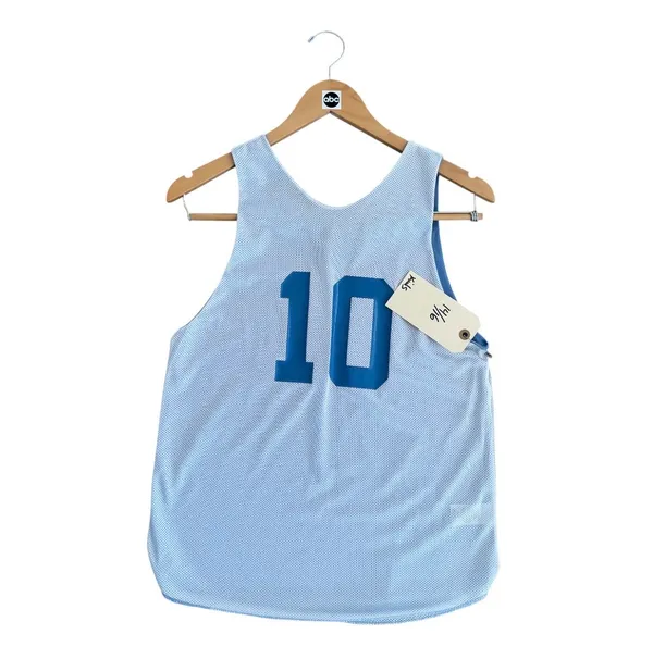 Major Motion Pictures Studios / Tv Show Wardrobe SCREEN-USED SZ 14/16 girls blue # 10 basketball jersey - Image 4