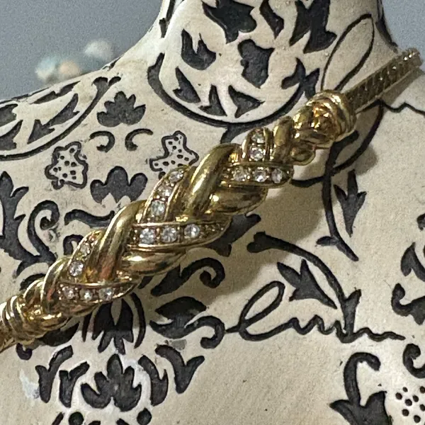 Avon Gold Tone Braided Crystal Necklace and Bracelet Set stamped NR - Image 2