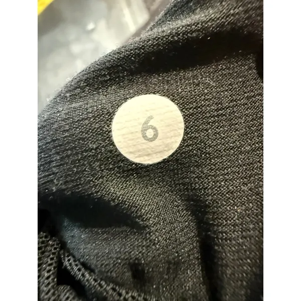 Lululemon City Tank features a pleated peplum waist and a fitted sleeveless sz 6 - Image 4
