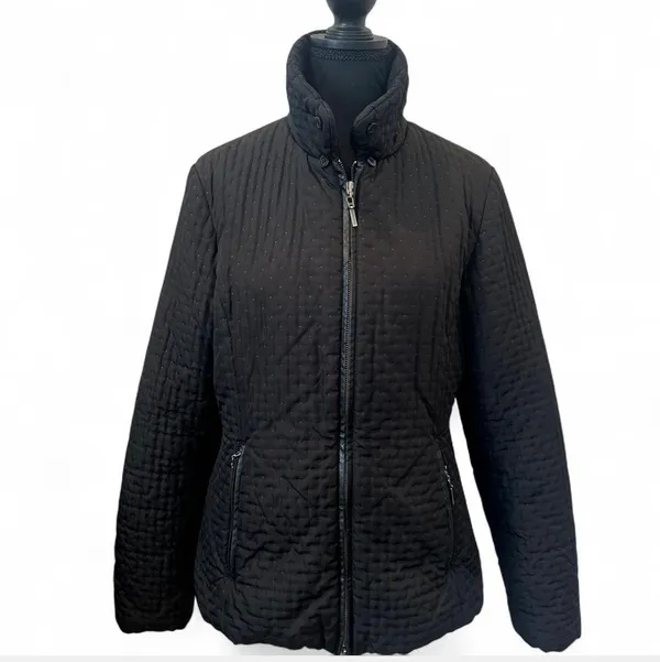 Black quilted jacket size medium full zipper - Image 2