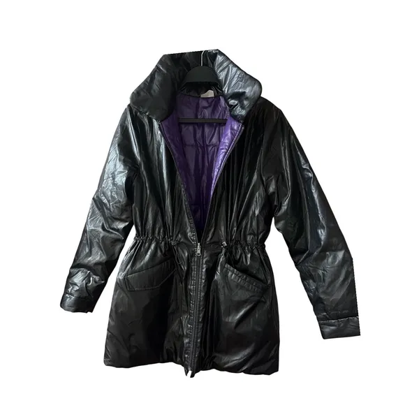 Simply Vera Wang 90s Black Utility Puffer Jacket with Purple Lining size Medium - Image 2