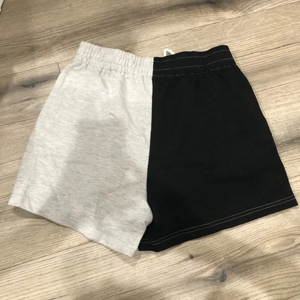 NWT Women’s Automet Two-Tone shorts Black Grey Split Sweatshorts Sweate Medium - Image 4