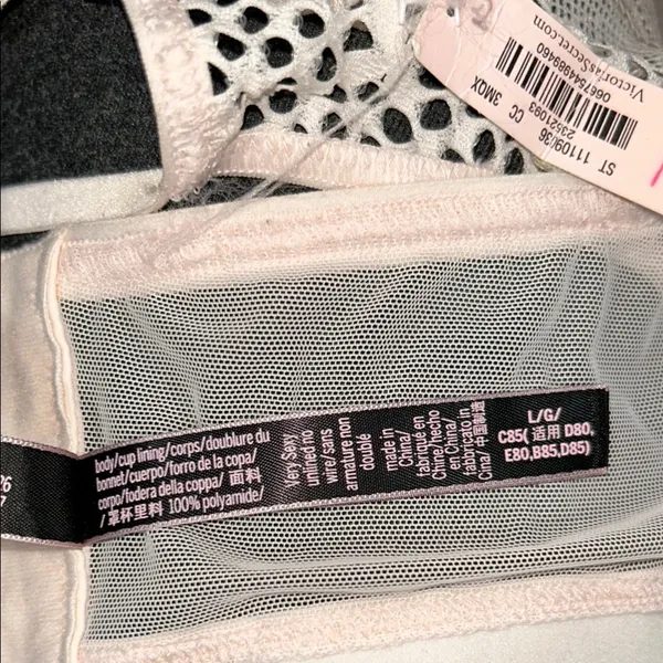 Victoria's Secret Cream Lace Halter Bra - Image 6