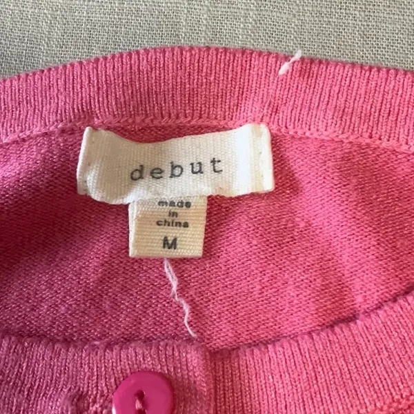 DEBUT - Image 5
