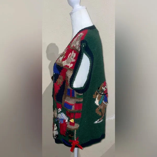 Heirlooms Womens Size S Vintage Green Christmas Sweater Vest Handknit Teddy Bear - Image 7