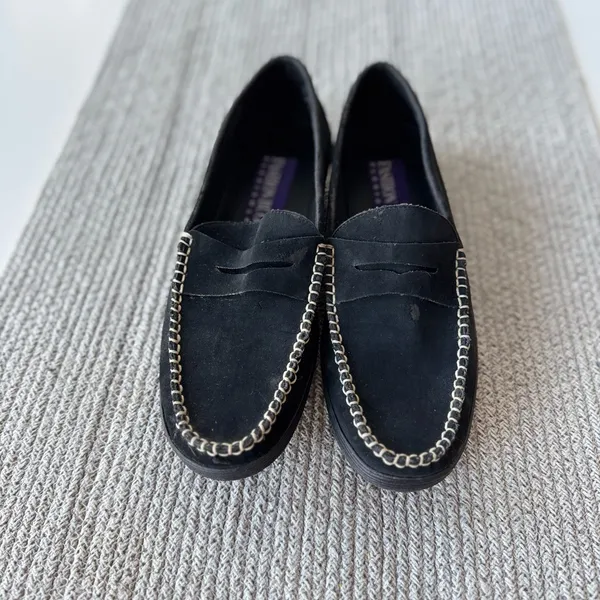 Fashion Bug Black Faux Suede Loafers with Whip Stitiching Detail Sz 9 - Image 3