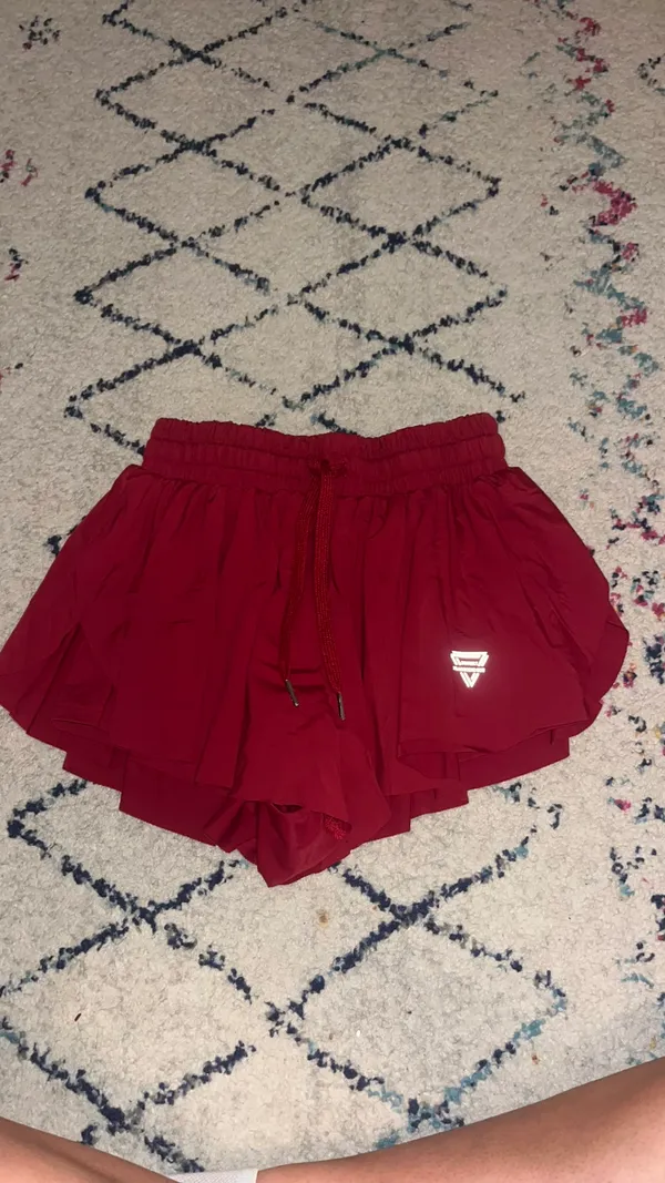 Garnet athletic flowy shorts Red - Image 4