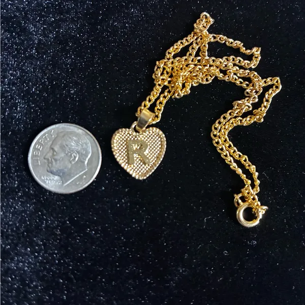 Heart Initial "R" Pendant Necklace 16” Gold - Image 3