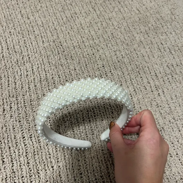 Faux Pearl Padded Headband in White - Image 2