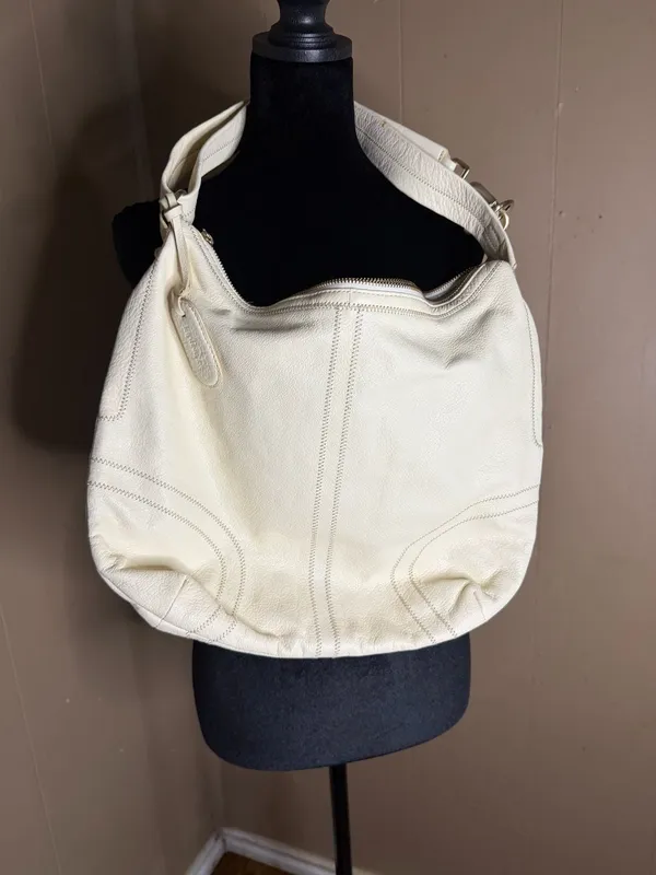 Kipling Luxury Collection White Pebbled Leather Hobo Shoulder Bag w/ Stitching - Image 3