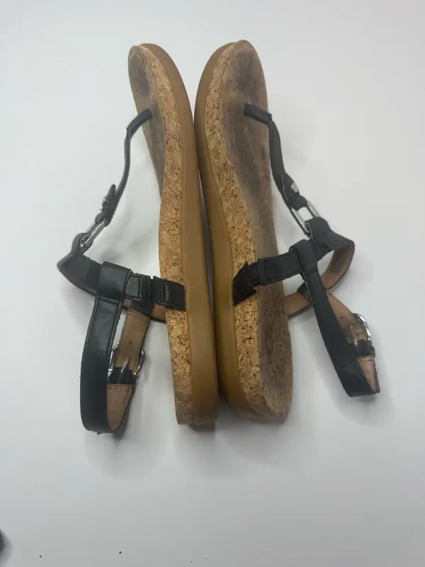 UGG 'Aleigh' Black Leather T-Strap Sandals Size 7.5 - Image 5