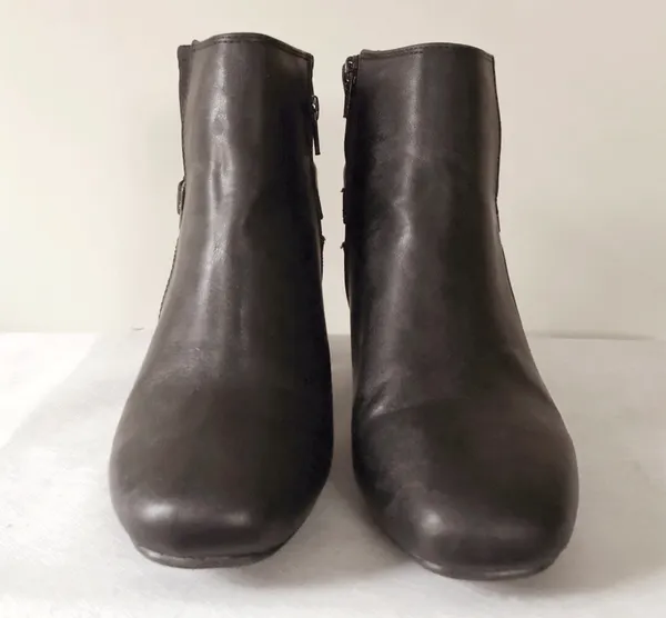 East 5th Rain Black Faux Leather Booties - Image 9