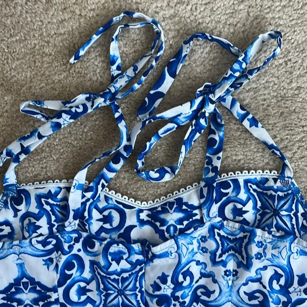 NWOT Blue and White Print Sleeveless Maxi Dress in Women's Medium - Image 6