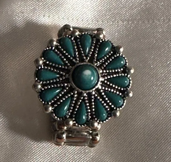 Statement Ring Turquoise Medallion Set in Silver Stretch Band One Size - Image 6