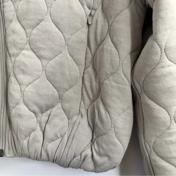 Lululemon Quilted Bomber Jacket Women’s 2 Riverstone Sage Green Cropped LW3HFMS - Image 4