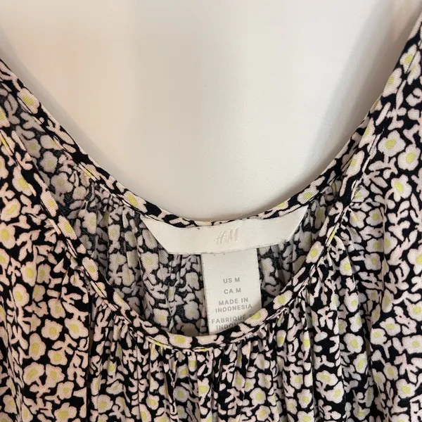 H&M Black and White Floral Midi Dress - Image 3