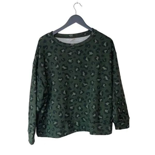 Secret‎ Treasures Cheetah Print Crewneck Sweatshirt. Size Small Green NWT - Image 3